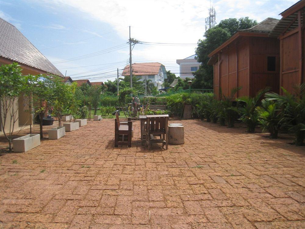 Hotel Wood House Pattaya Zewnętrze zdjęcie