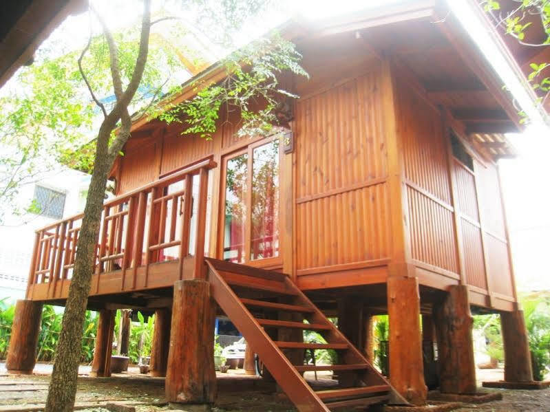 Hotel Wood House Pattaya Zewnętrze zdjęcie